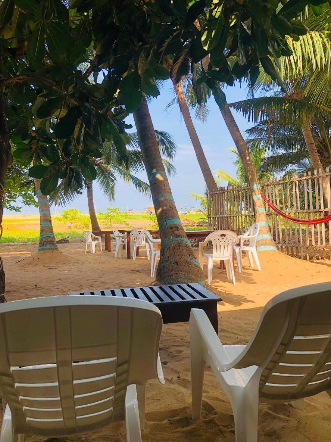 Honey Beach Negombo Bagian luar foto