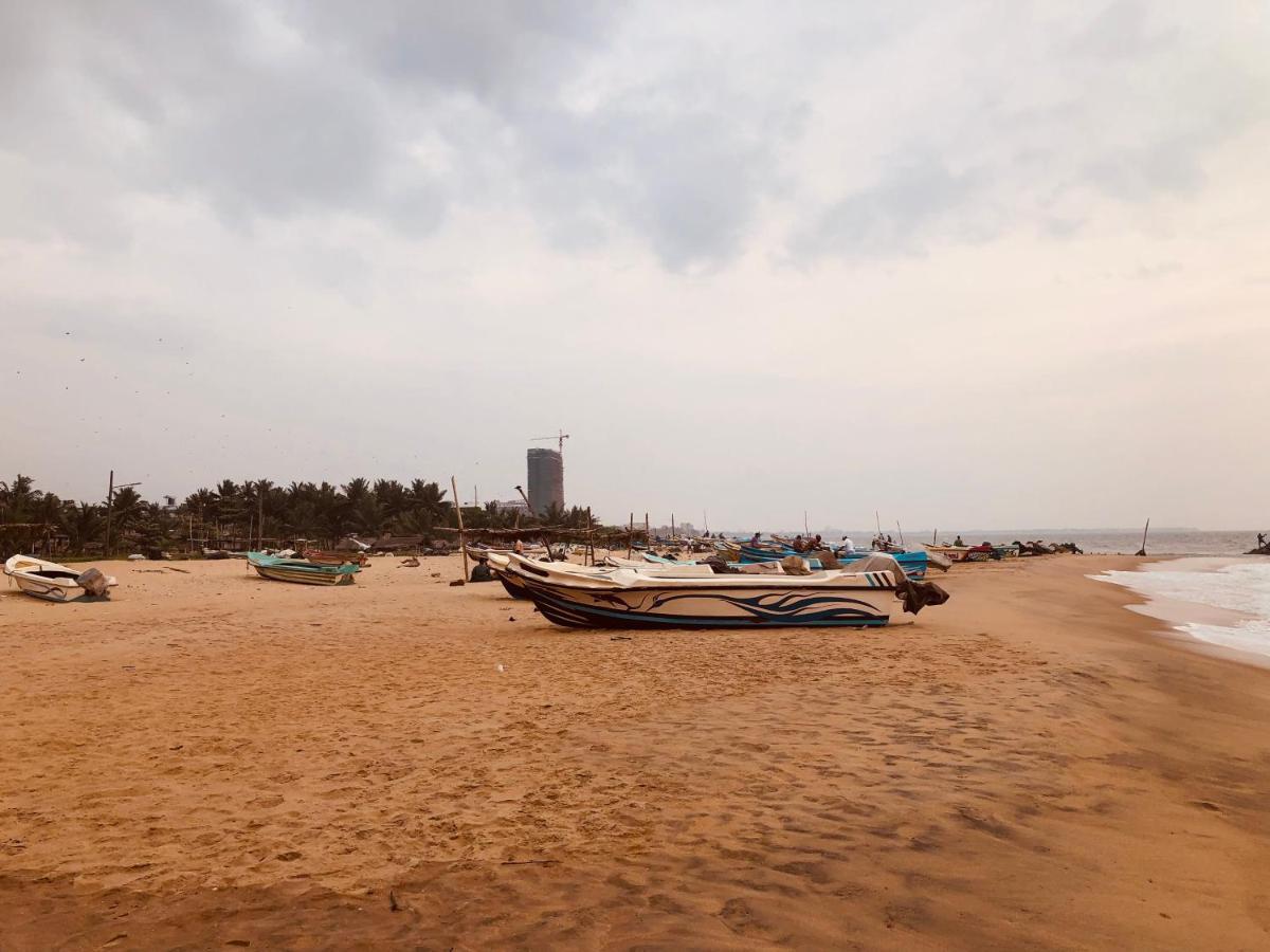 Honey Beach Negombo Bagian luar foto
