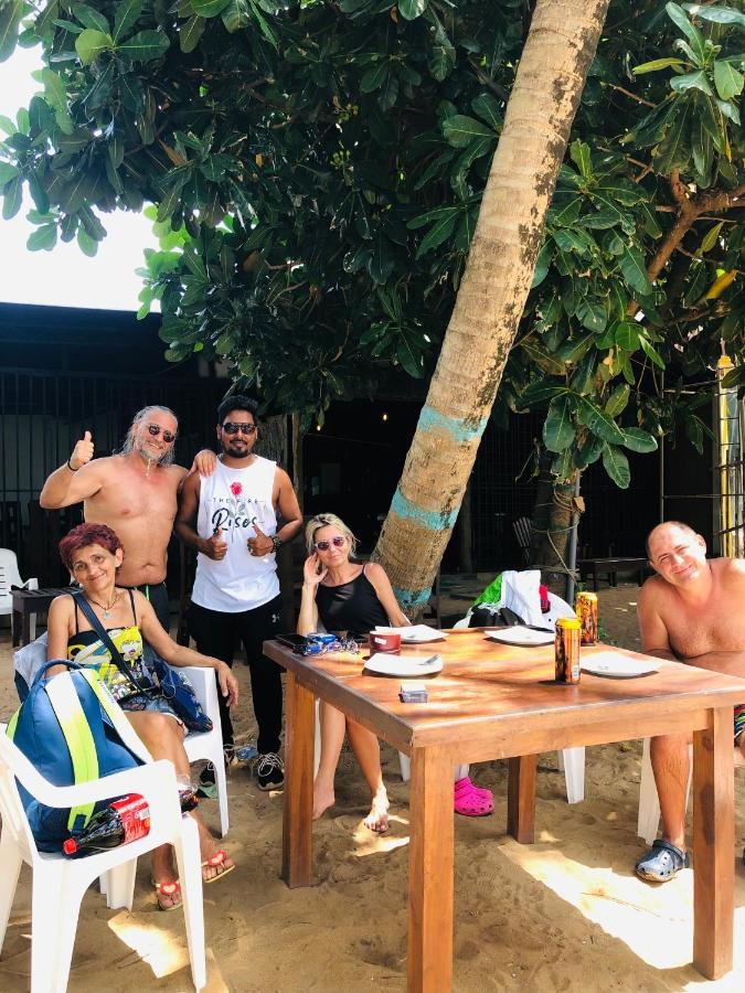 Honey Beach Negombo Bagian luar foto