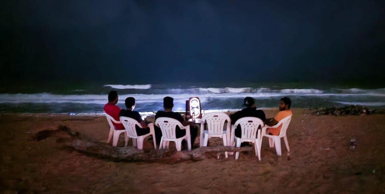 Honey Beach Negombo Bagian luar foto