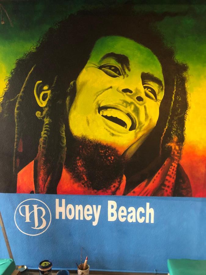 Honey Beach Negombo Bagian luar foto