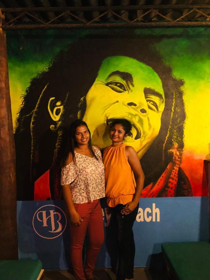 Honey Beach Negombo Bagian luar foto