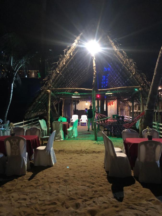 Honey Beach Negombo Bagian luar foto